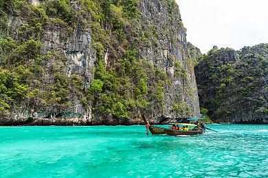 《断界》正式登陆Steam 赛博朋克动作RPG